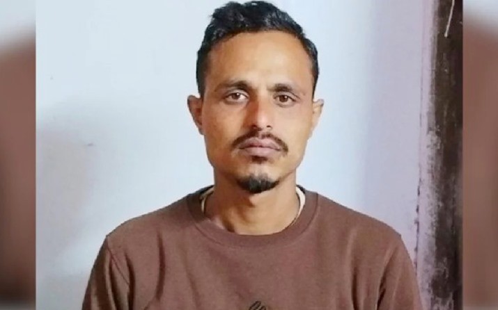 আদালত চত্বরে জোড়া খুনের ঘটনায় যুবক আটক